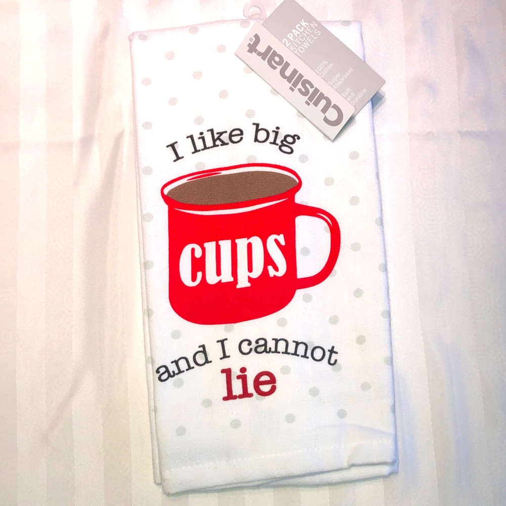 NWT Set of 2 Kitchen Towels